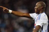 Olympique Marseille's Rod Fanni celebrates his goal against FC Nantes during their French Ligue 1 soccer match at the Velodrome stadium in Marseille, November 28, 2014. REUTERS/Jean-Paul Pelissier