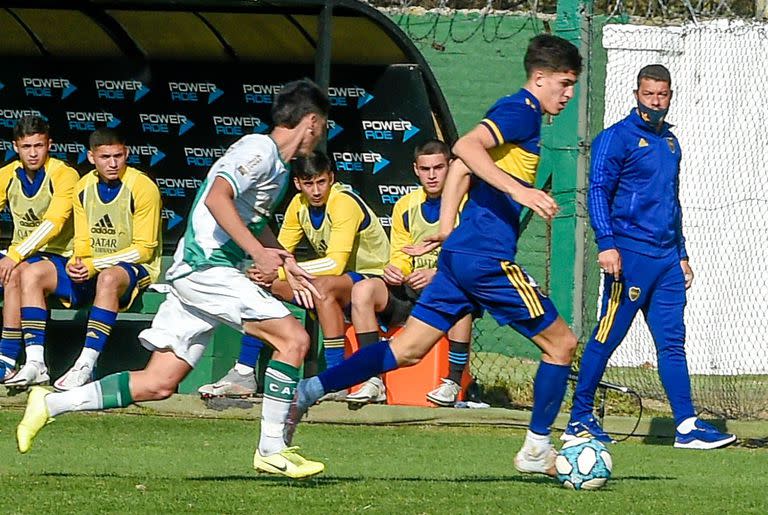 La reserva de Boca le ganó a Banfield 3-1 este viernes por la mañana; el tema es si varios de los chicos deberán volver a jugar ante la Primera del Taladro