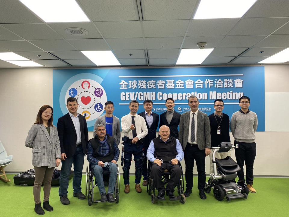 台灣的輔具國際知名，例如去年底土耳其「全球殘疾者基金會」專程赴台參訪各大輔具製造商。翻攝外貿協會