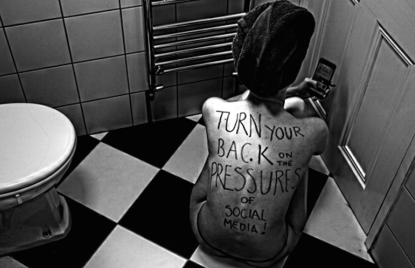 Two students have produced a powerful photo series calling out social media for putting pressures on women. (Photo: unedityourself via Instagram)