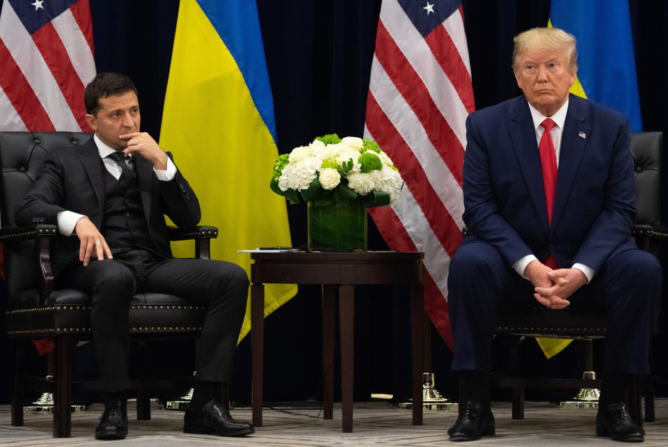 President Donald Trump and Ukrainian President Volodymyr Zelensky at the United Nations General Assembly&nbsp;in New York on September 25, 2019. (Photo: SAUL LOEB via Getty Images)