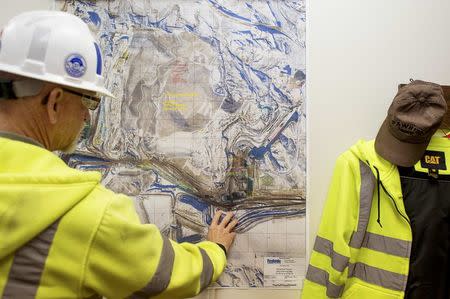 Kevin Officer, the production team leader at Rawhide mine explains a map of the facility during a tour of Peabody Energy's Rawhide coal mine near Gillette, Wyoming, U.S. June 1, 2016. REUTERS/Kristina Barker