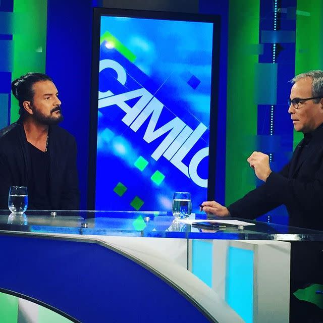 Camilo Egaña en la entrevista con Ricardo Arjona/CNNen espanol/instagram