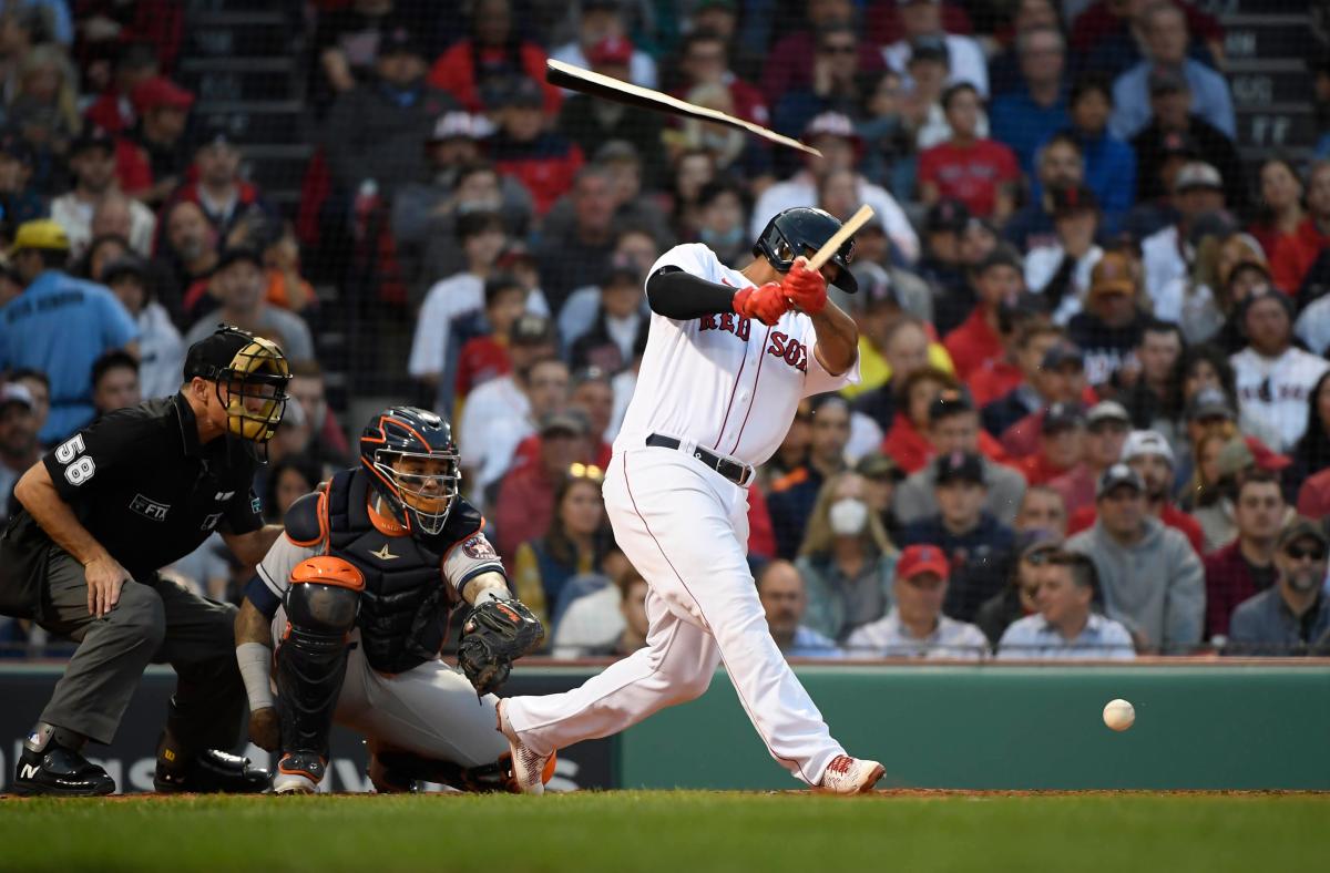 70.3% of MLB fans approve of bat flips - Halos Heaven