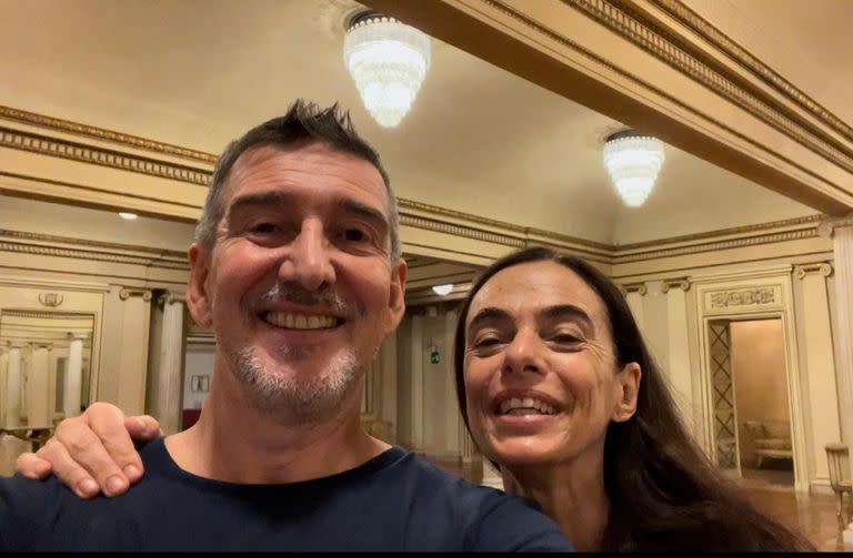 ¡Selfie!: Bocca y Ferri dicen "whisky" en la Scala de Milán