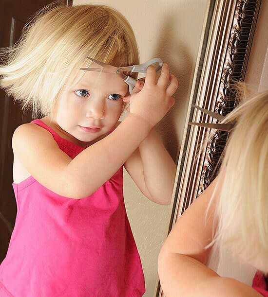 toddler cutting hair