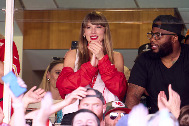 Travis Kelce Wears '1989' Outfit for Post-Game Date with Taylor Swift