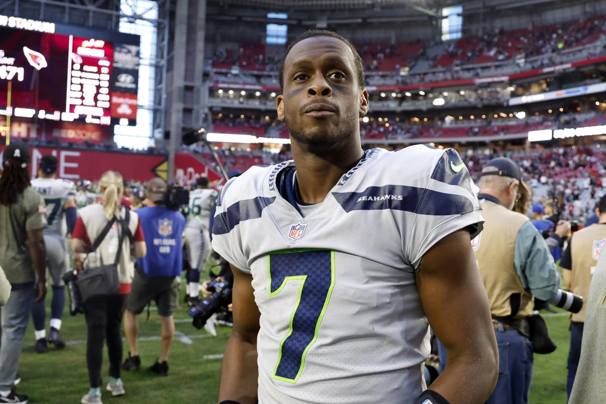 Seahawks, QB Geno Smith reach agreement on 3-year deal