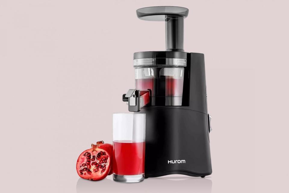 Hurom H-AA Slow Juicer