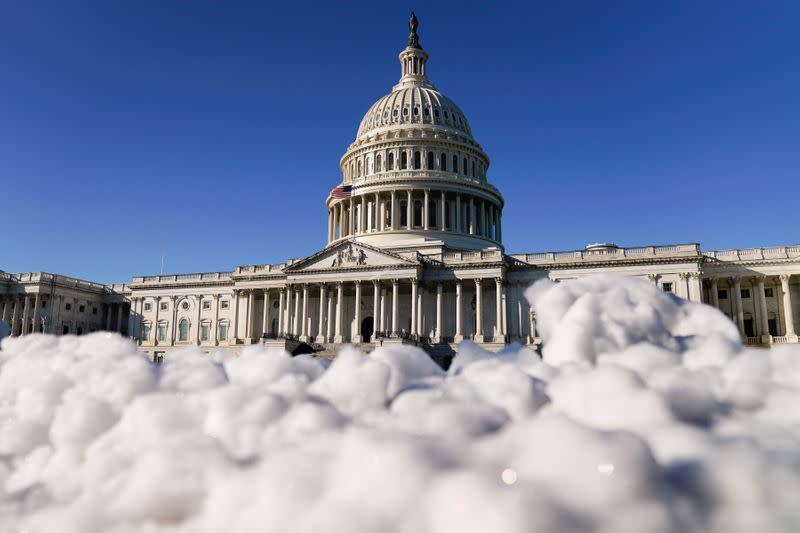 IMAGEN DE ARCHIVO. El Capitolio con nieve derritiéndose en frente, en Washington, EEUU