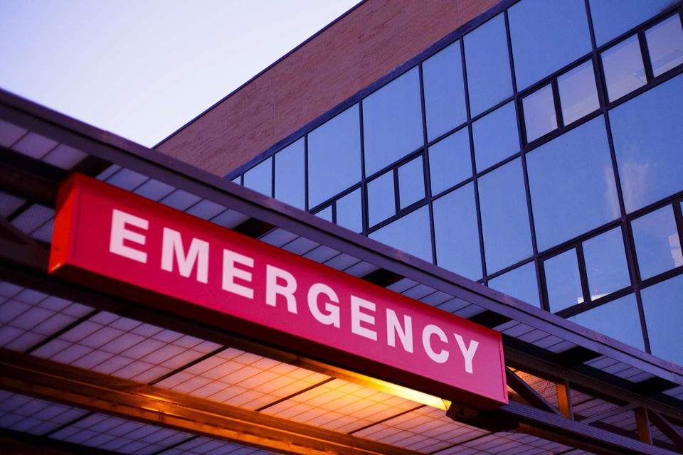 <p>Getty</p> An emergency room sign.