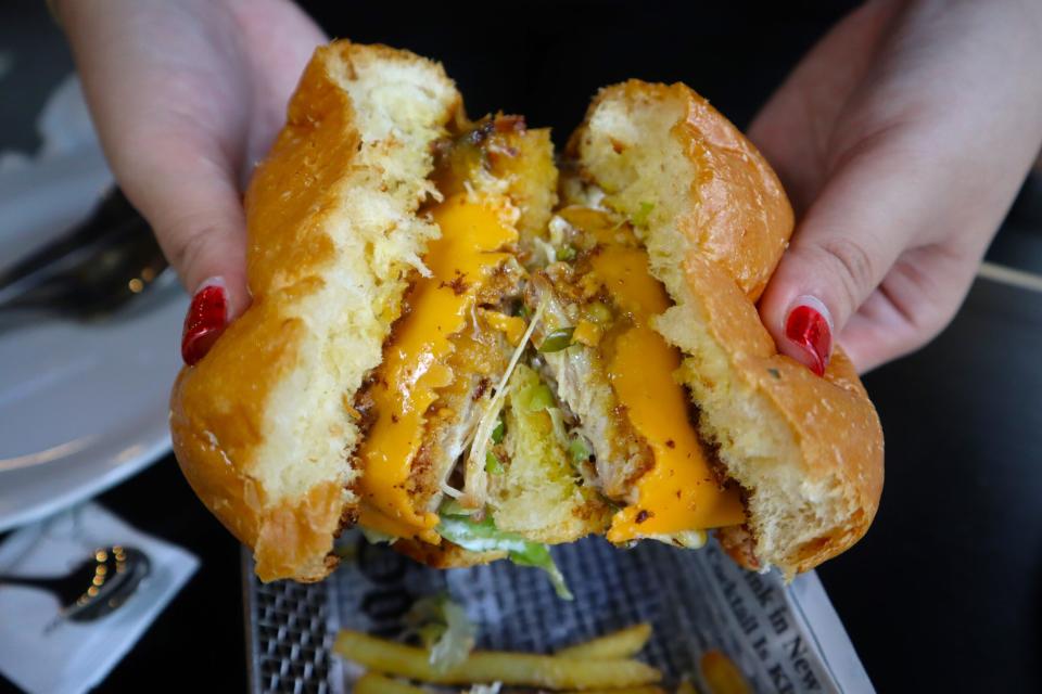 tenderbest hougang - chicken burger closeup