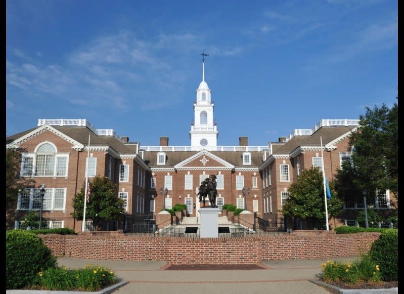 <strong>DELAWARE LEGISLATIVE HALL</strong>  Dover, Delaware    <strong>Year completed: </strong>1933  <strong>Architectural style:</strong> Georgian Revival  <strong>FYI:</strong> In addition to the current government building, you can visit The Old State House in Delaware. The Georgian-style building was the seat of government from 1791 until 1933, when operations moved to their current digs.  <strong>Visit:</strong> Make reservations for guided tours (non-session weekdays, from 9 a.m. to 3 p.m., in-session weekdays, from 9 a.m. to 12 p.m.). Additional tours are available the first Saturday of each month and on some holidays.