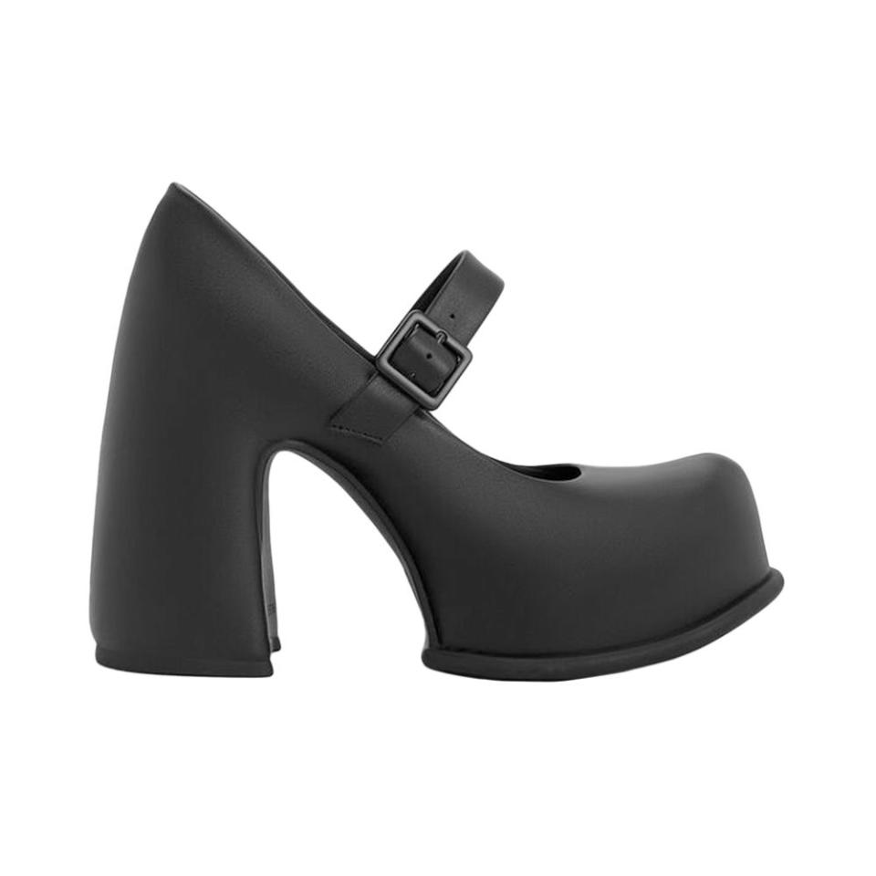 <p><a href="https://go.redirectingat.com?id=74968X1596630&url=https%3A%2F%2Fwww.charleskeith.com%2Fus%2Fshoes%2FCK1-61900003_BLACK.html&sref=https%3A%2F%2Fwww.elle.com%2Ffashion%2Fshopping%2Fg45210673%2Fbest-fall-shoes%2F" rel="nofollow noopener" target="_blank" data-ylk="slk:Shop Now;elm:context_link;itc:0;sec:content-canvas" class="link ">Shop Now</a></p><p>Pixie Platform Mary Janes</p><p>charleskeith.com</p><p>$86.00</p>