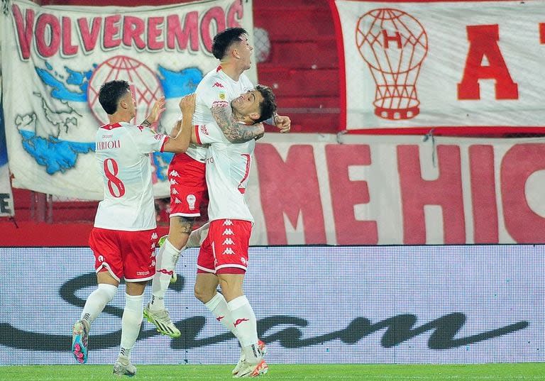 Huracán lideró el grupo A de la Copa de la Liga 2023, tras evitar el descenso por la tabla anual