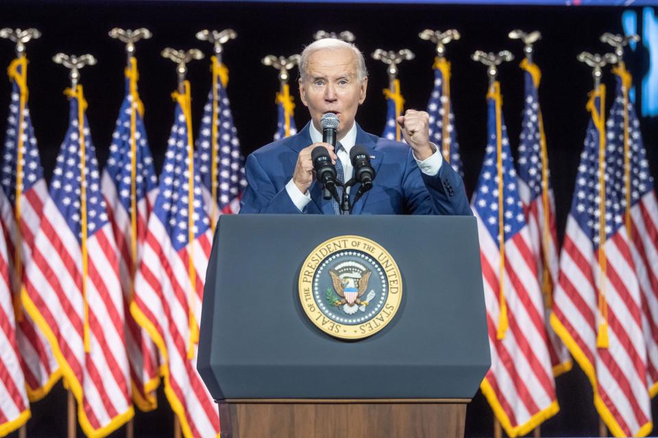 FTSE  , New York, USA. 10th May, 2023. U.S. President JOE BIDEN speaks on the debt limit during an event at SUNY Westchester Community College in Valhalla, New York. U.S. President Joe Biden on Wednesday blasted Republican-demanded spending cuts as ''devastating, '' making his case in a campaign-style speech to voters as lawmakers met in Washington on raising the government's borrowing limit to avoid a potentially catastrophic U.S. (Credit Image: © Ron Adar/SOPA Images via ZUMA Press Wire) EDITORIAL USAGE ONLY! Not for Commercial USAGE!