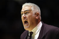 Head Coach Wayne Tinkle of the Montana Grizzlies communicates with the team during the first half of the game against the Wisconsin Badgers during the second round of the 2012 NCAA Men's Basketball Tournament at The Pit on March 15, 2012 in Albuquerque, New Mexico. (Photo by Christian Petersen/Getty Images)