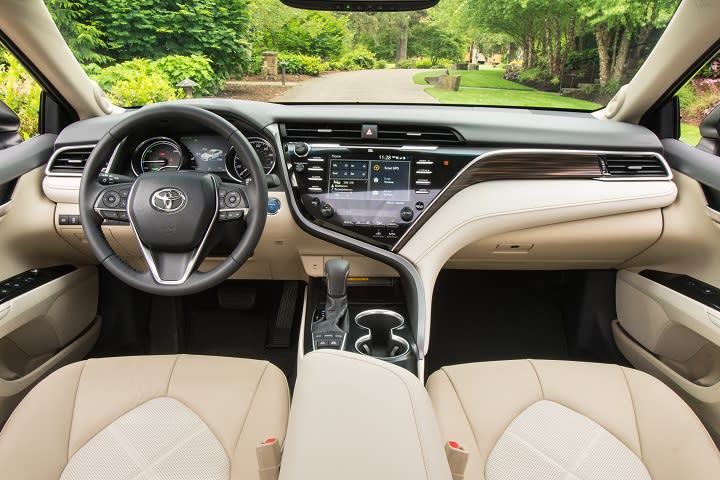 2018 Toyota Camry XLE Hybrid interior photo
