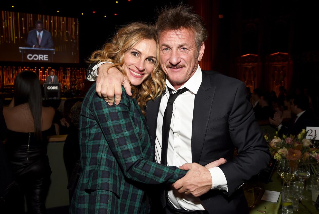 Julia Roberts and Sean Penn