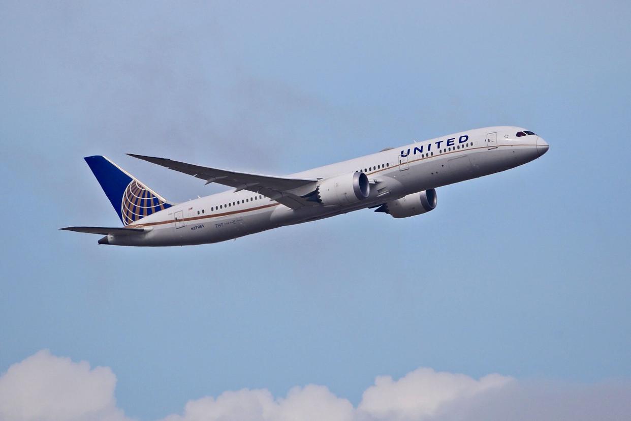 United Airlines plane