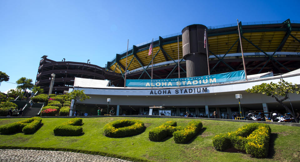 HONOLULU, HI - AUGUST 30:  General view of Aloha Stadium prior to the start of the game between the Washington Huskies and the Hawaii Rainbow Warriors on August 30, 2014 in Honolulu, Hawaii.  (Photo by Kent Nishimura/Getty Images)