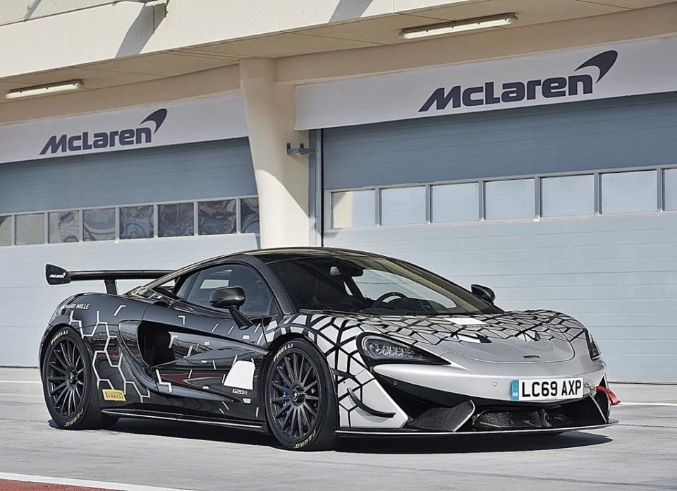 McLAREN推出限量道路版賽車620R，0-100加速2.9秒