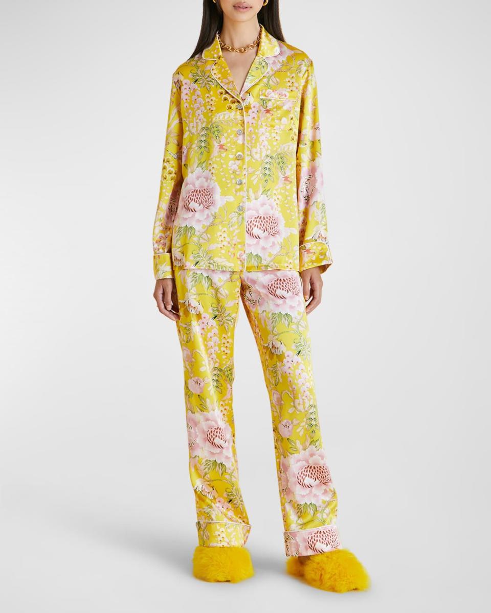 19) Floral-Print Silk Pajama Set