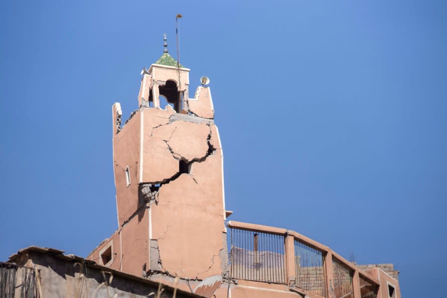 A cracked mosque minaret stands after an earthquake in Moulay Brahim village, near Marrakech, Morocco, Saturday, Sept. 9, 2023. (AP Photo/Mosa’ab Elshamy)