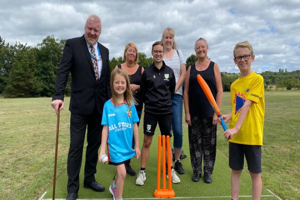 Cllr Damian Corfield, Clara Edwards, Stephannie Hancock (Friends group), Chloe Hill (school development officer at Worcestershire Cricket Club), Debra Warren (Friends), Cathy Heathcock (Friends) and Louis Edwards <i>(Image: Dudley Council)</i>