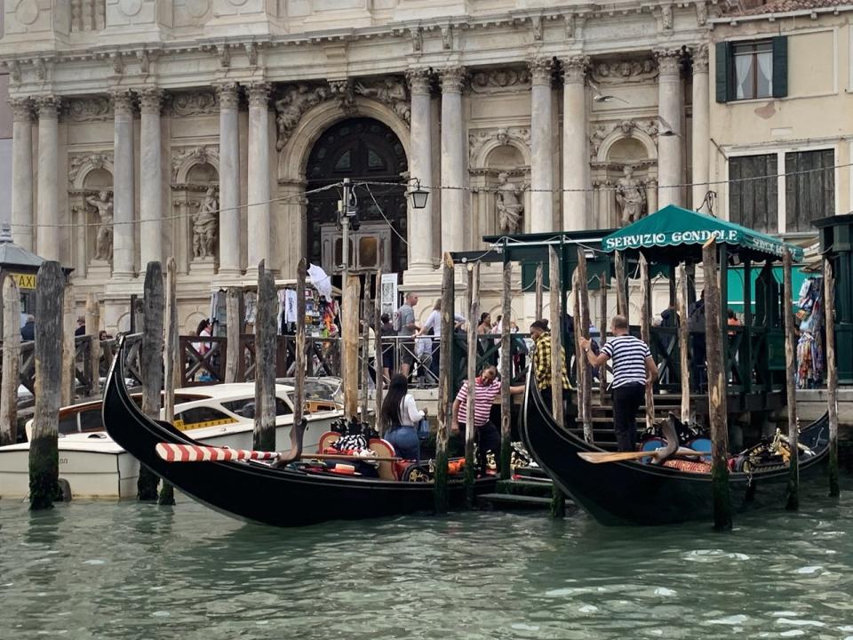 今年夏季旅遊人們熱情高漲，不過一些熱門景點如威尼斯自6月起，限制旅行團每團上島人數為25人。（記者張宏／攝影）