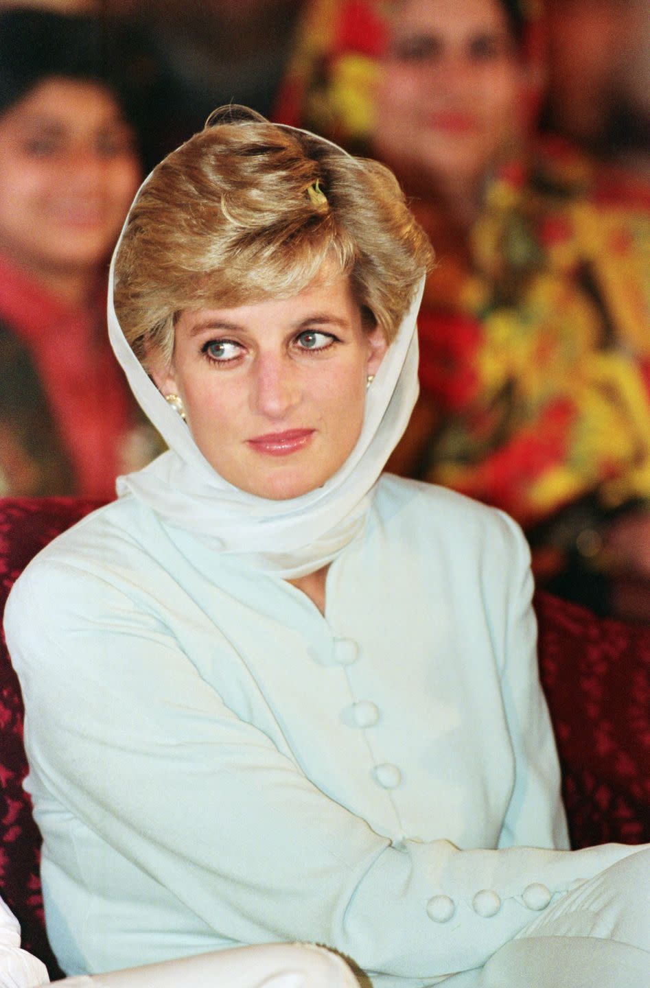 diana, princess of wales at the shaukat khanum memorial hosp