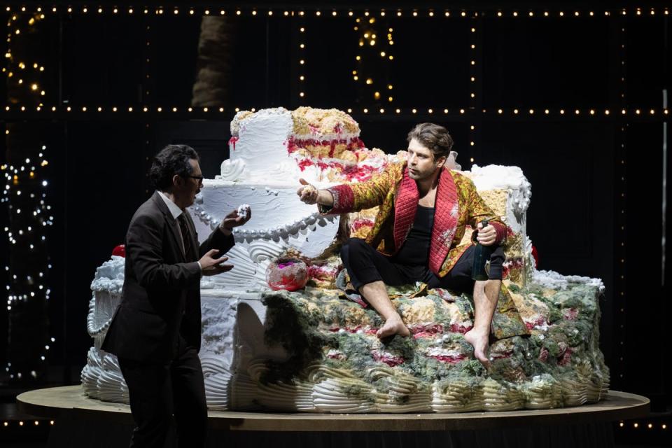 Mikhail Timoshenko as Leporello and Andrey Zhilikhovsky as Don Giovanni (Glyndebourne Productions Ltd/Monika Rittershaus)