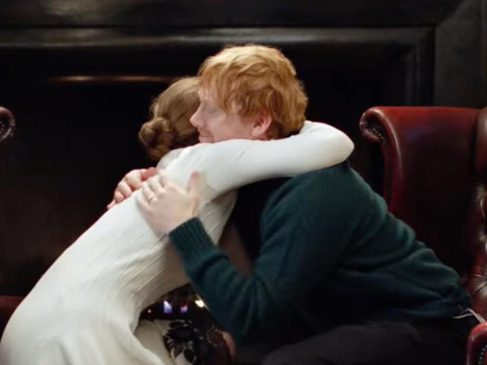 Emma Watson and Rupert Grint share a hug in the trailer for the ‘Harry Potter’ reunion (Sky / NOW)