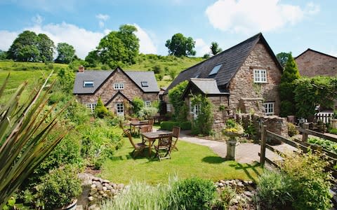 wild swimming, tudor farmhouse, forest of dean, gloucestershire, england