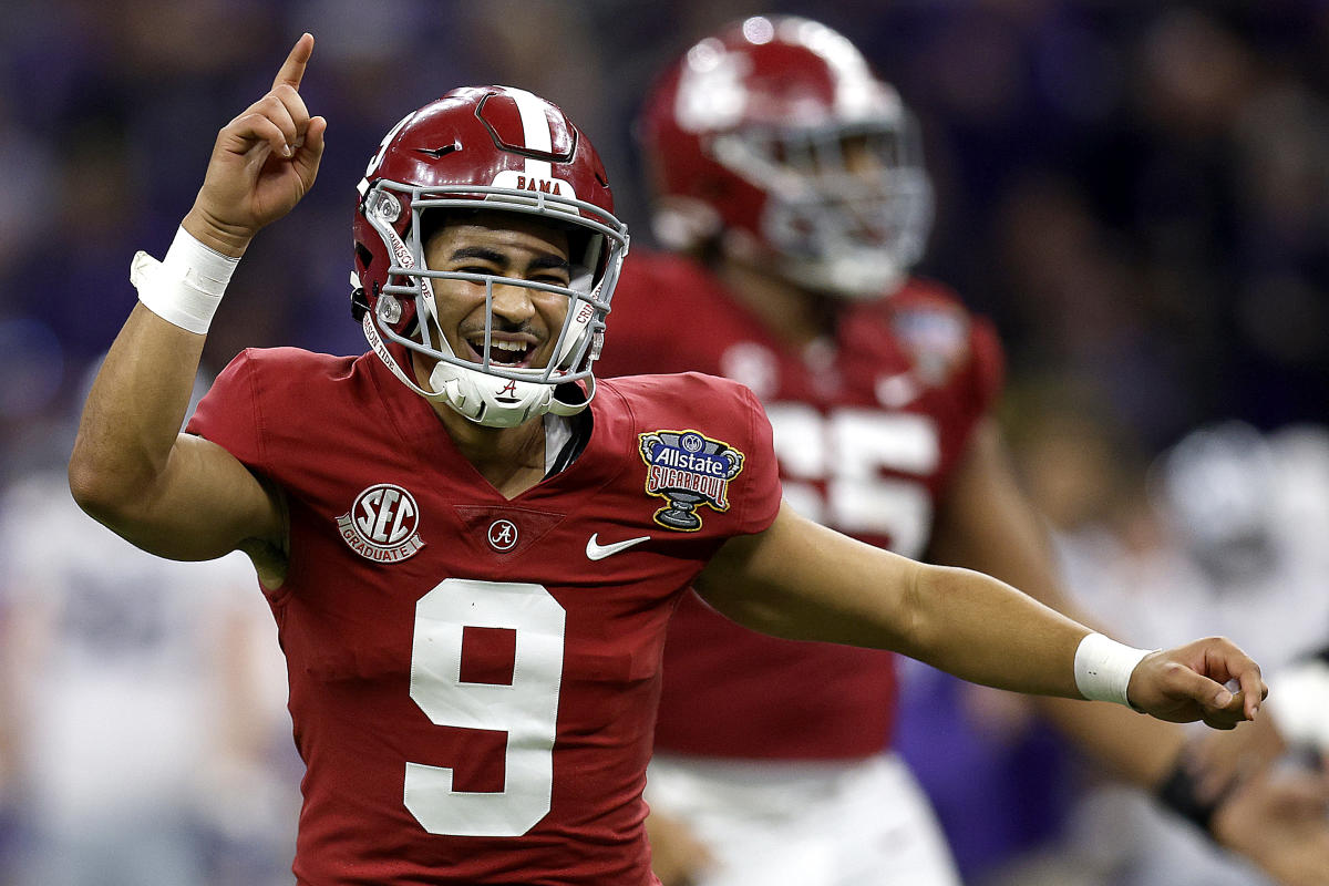 Alabama QB Bryce Young Tabbed as Betting Favorite for Top Pick in 2023 NFL  Draft - Sports Illustrated