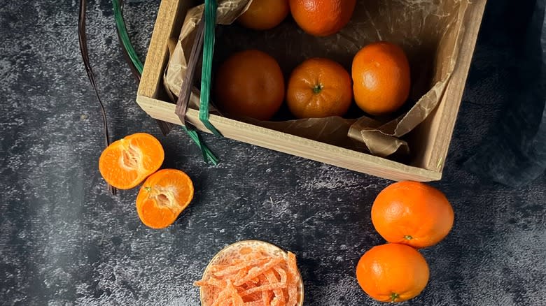 clementines on countertop