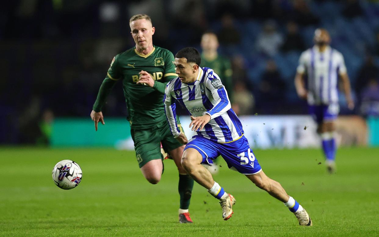 Ian Poveda playing for Sheffield Wednesday v Plymouth Argyle