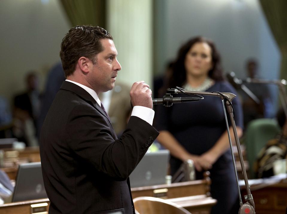 Assembly member Jordan Cunningham (R-Templeton) speaks at the state Assembly in 2017.