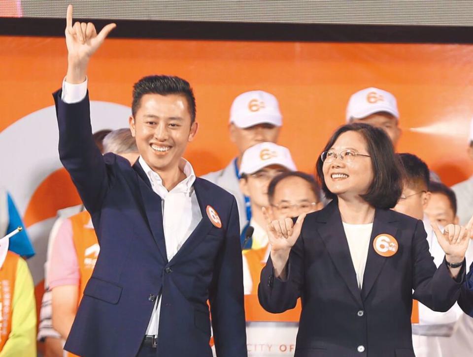 圖為民進黨桃園市長參選人林智堅（左）與蔡英文總統（右）。（本報資料照）