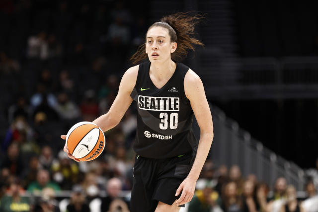 WNBA free agency: Breanna Stewart signs with New York Liberty