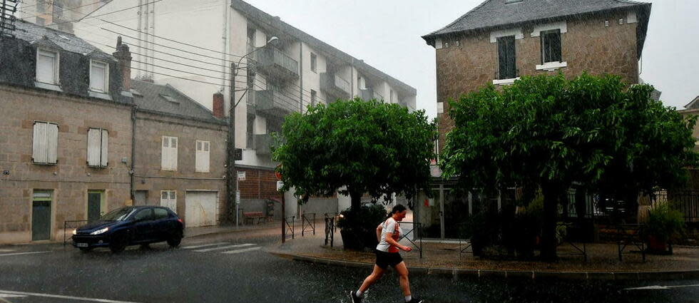 Des orages frapperont l'est du pays (illustration).
