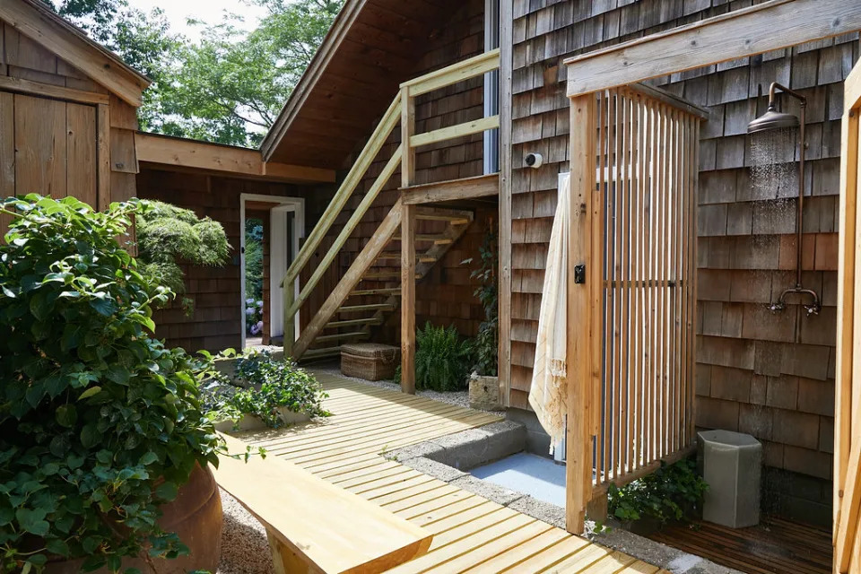 The outdoor rain shower. JUDY PAK STUDIO