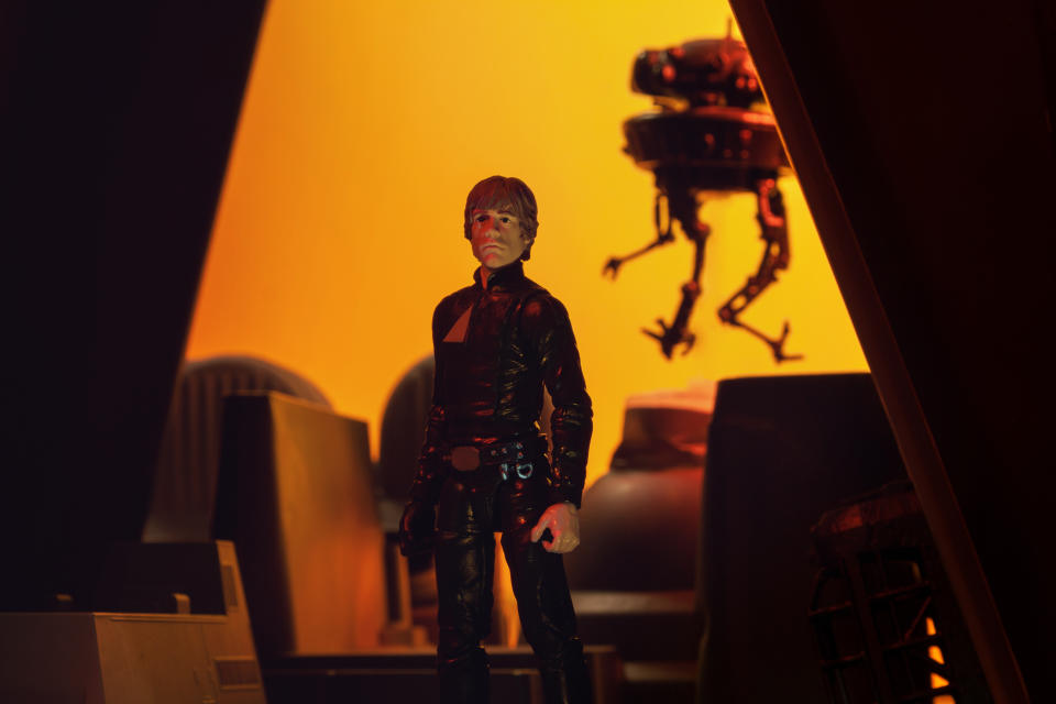 Luke Skywalker and Viper probe droid (Photo: Hasbro/@skeletonastronaut aka Brandon Acree)