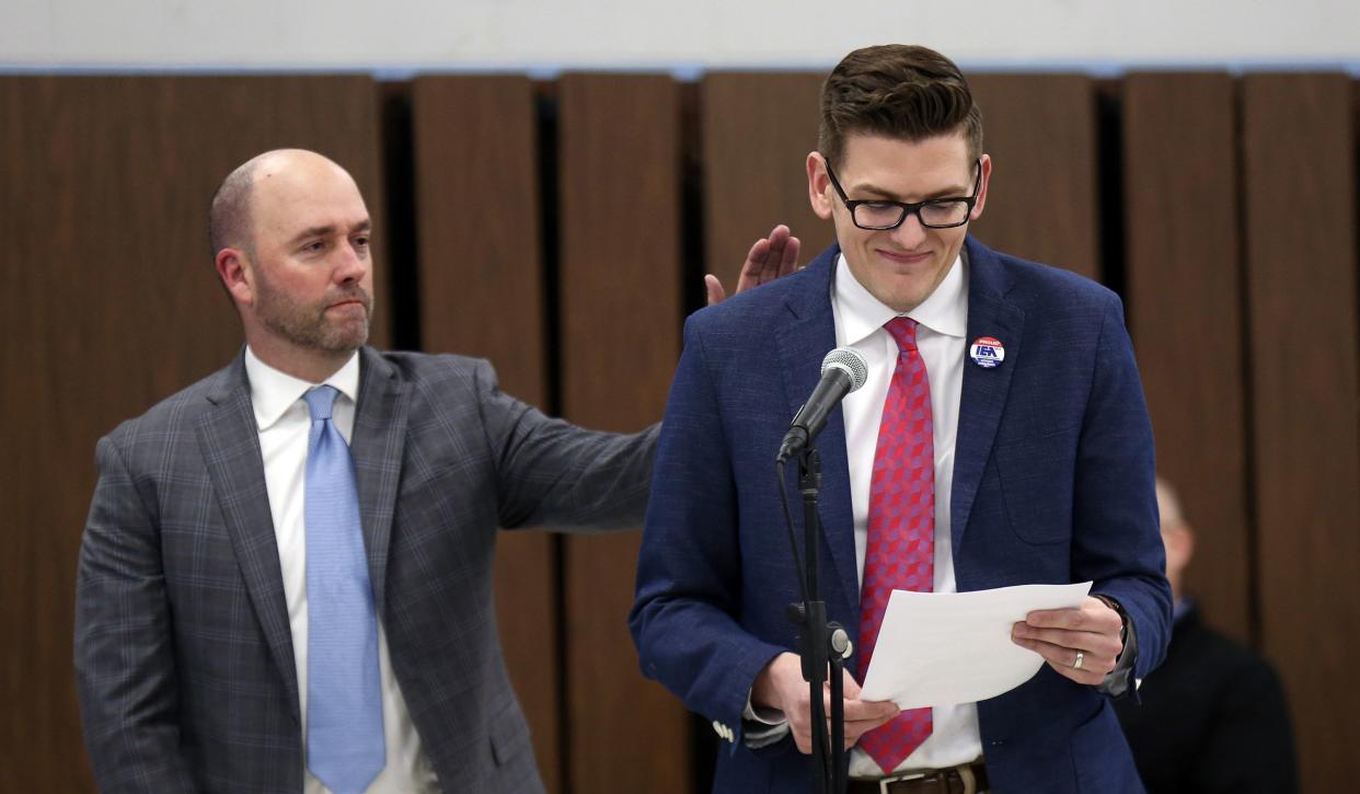 Prairie View Elementary School music teacher Nathan Etter, right, addressed members of the school board on Monday, April 16. (Photo: Chicago Tribune via Getty Images)