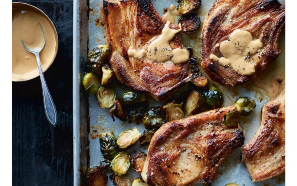 <p>Alex Guarnaschelli</p><p>“This is the kind of weeknight dinner that I often cook up with my daughter,” says Food Network Start Alex Guarnaschelli of her gorgeous Sheet Pan Pork Chops recipe. “A simple 20-minute one-pan meal that will save you from the yawning jaws of takeout or prepared foods.”</p><p><strong>Get the recipe: </strong><strong><a href="https://parade.com/1083277/parade/alex-guarnaschelli-sheet-pan-pork-chops-recipe/" rel="nofollow noopener" target="_blank" data-ylk="slk:Alex Guarnaschelli's Sheet Pan Pork Chops;elm:context_link;itc:0;sec:content-canvas" class="link ">Alex Guarnaschelli's Sheet Pan Pork Chops</a></strong></p>