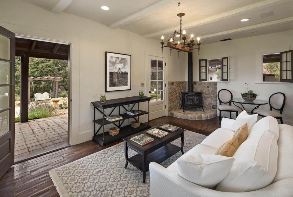 Think Oprah will come over for tea? (Photos: Images courtesy of Trulia)