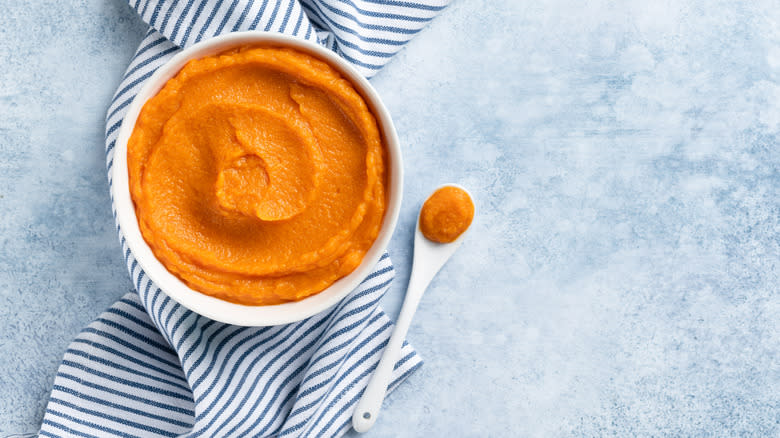 Bowl of pumpkin puree