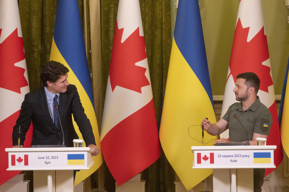 Canadian Prime Minister Justin Trudeau, left, and Ukrainian President Volodymyr Zelenskyy during their press conference in Kyiv, Ukraine, on Saturday, June 10, 2023. (AP Photo/Efrem Lukatsky)