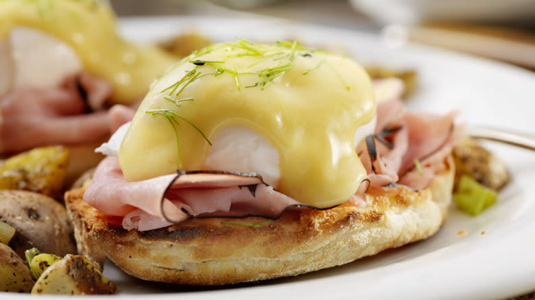 eggs Benedict with ham