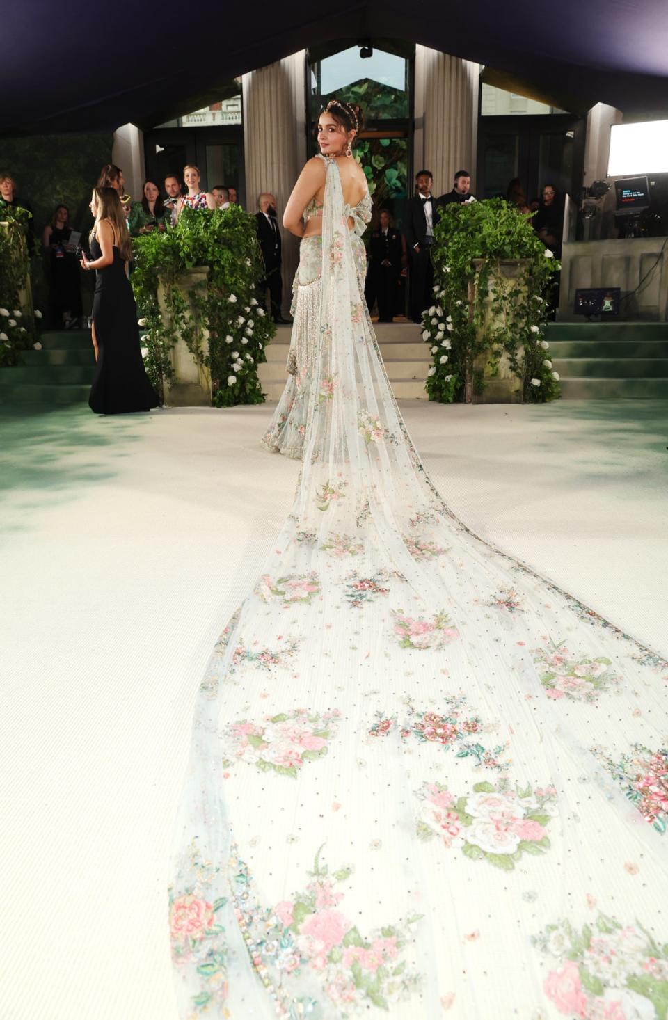 Alia Bhatt attends the 2024 Met Gala (Getty)